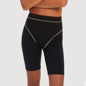 NWT! Noize Joanna Biker Shorts. Size Large. Black and White Biker Short